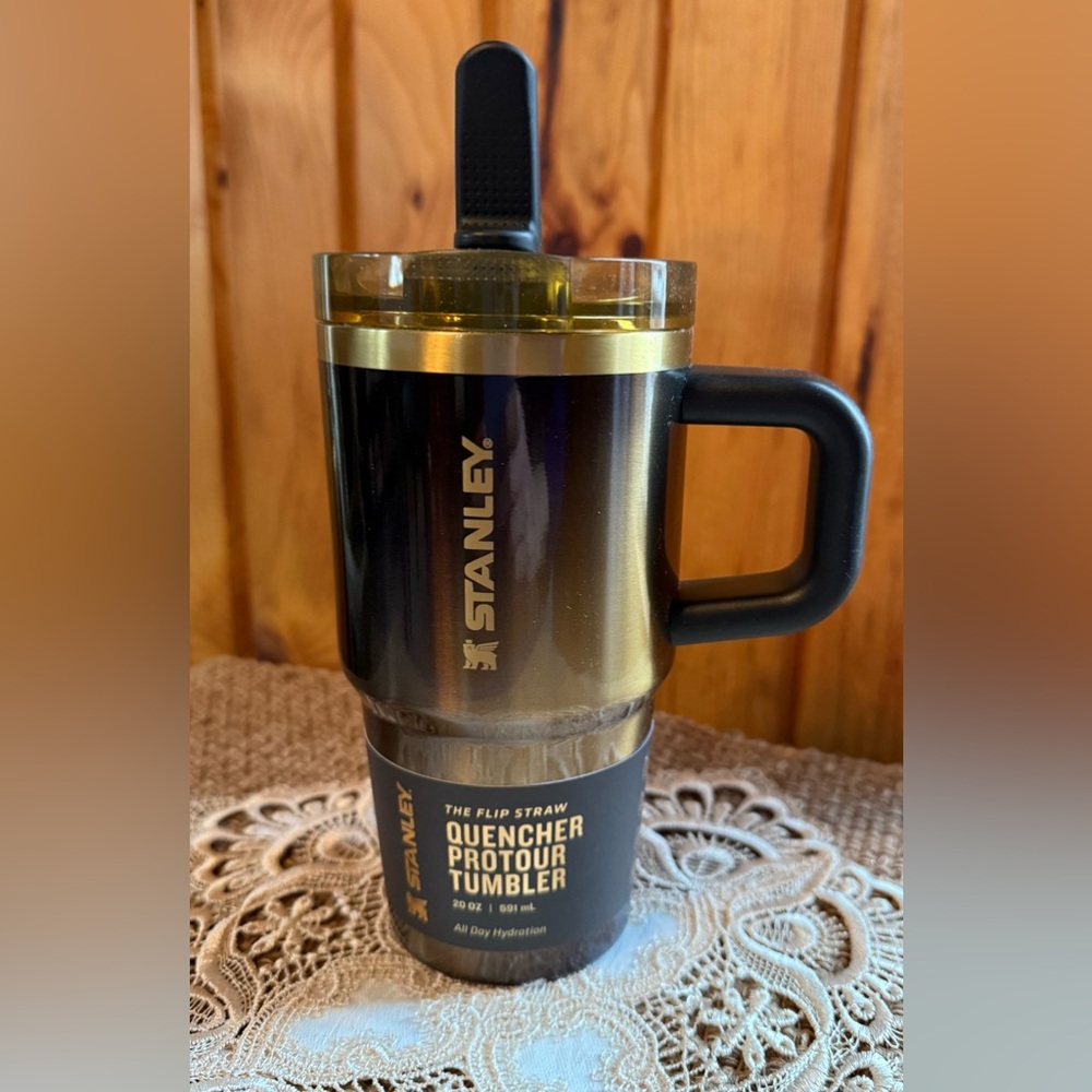 Stanley- Special Black Honey Tumbler 🍁Sept Sale
